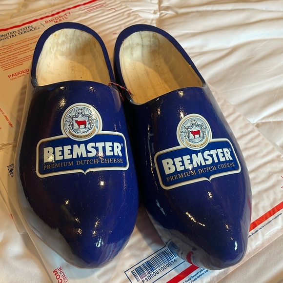 BEEMSTER premium Dutch cheese blue promotional wooden clogs Dutch cheese clogs - Picture 3 of 13